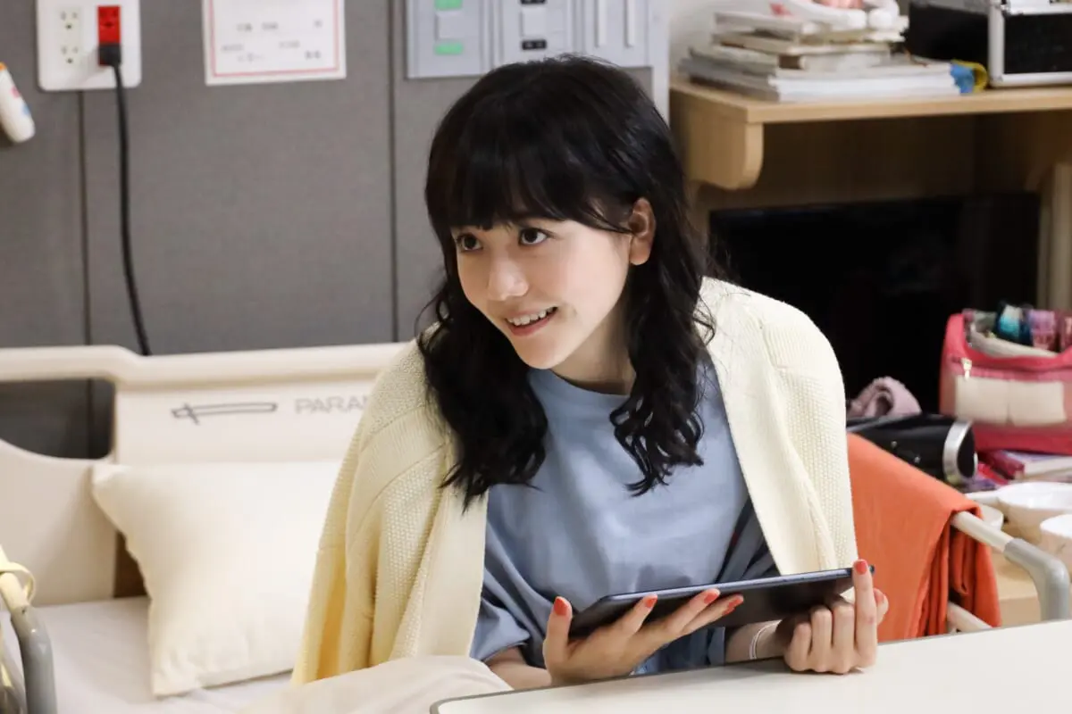 松井愛莉が『ナイト・ドクター』で月9初出演 岡崎紗絵とバチバチの恋愛バトル | TV LIFE web