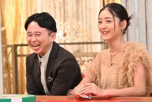 左から）有吉弘行、池田美優（みちょぱ）　©TBS